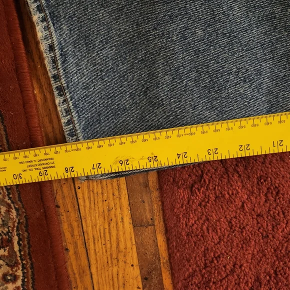 Agolde 90's Mid Rise Loose Fit Jeans in Scheme - Picture 9 of 13